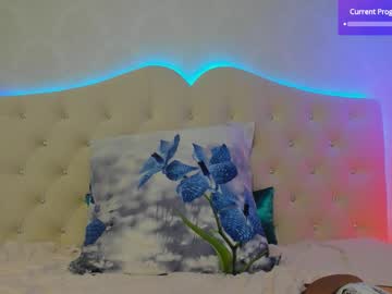 Crystalnut Chaturbate stream image from July 24, 2025