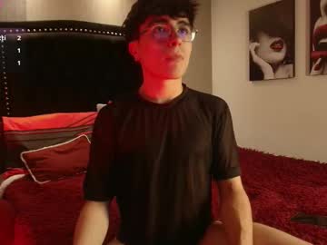 Thommy_Clarks Chaturbate stream image from July 24, 2025
