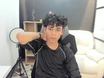 Felimpluz Chaturbate stream image from July 24, 2025