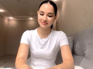 Rebacrusan Chaturbate stream image from July 24, 2025