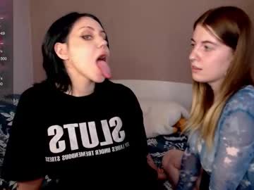 Threesomebabes Chaturbate stream image from July 24, 2025