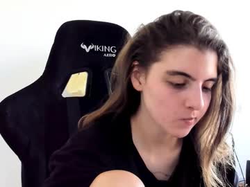 Emmamon Chaturbate stream image from July 24, 2025