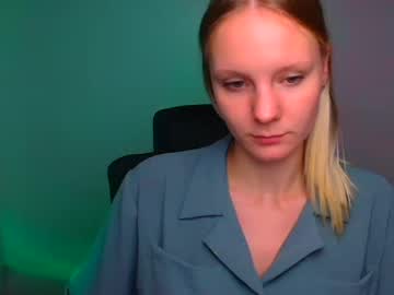 Kelly_Lly Chaturbate stream image from July 24, 2025