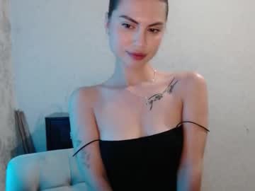 Lillalovly Chaturbate stream image from July 24, 2025