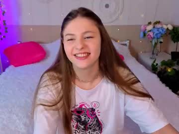Kellycandys Chaturbate stream image from July 24, 2025