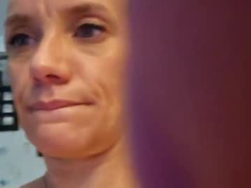 Angelvanderpool71 Chaturbate stream image from July 24, 2025