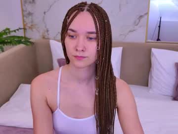 Elizabethcash Chaturbate stream image from July 24, 2025