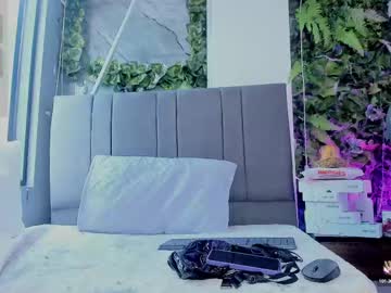 Nicolettecoxx Chaturbate stream image from July 24, 2025