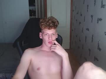 Shyredstar Chaturbate stream image from July 24, 2025