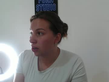 Cloepussy Chaturbate stream image from July 24, 2025