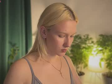 Lora_Hellyeah Chaturbate stream image from July 24, 2025