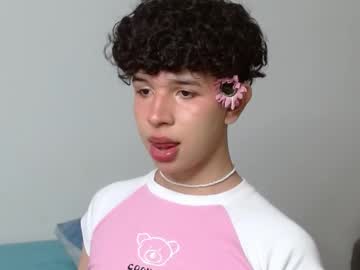 Cuddly_Twinkie Chaturbate stream image from July 24, 2025