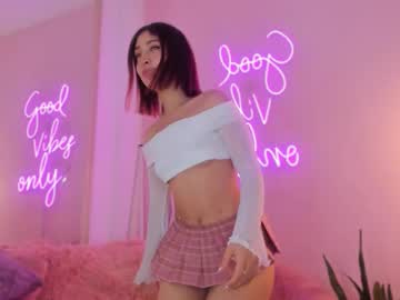 Honeyymoonn_ Chaturbate stream image from July 24, 2025