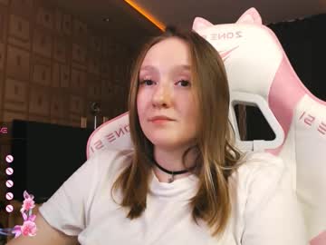 Moonlish_Siren Chaturbate stream image from July 24, 2025