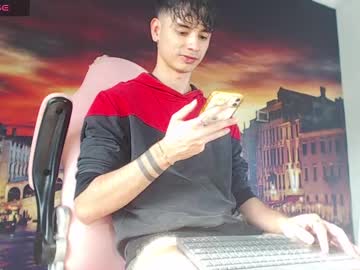 Kendall_Ros Chaturbate stream image from July 24, 2025