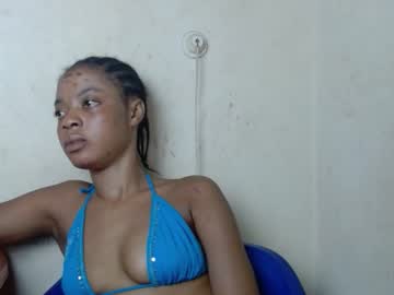 Sexyxpeach Chaturbate stream image from July 24, 2025