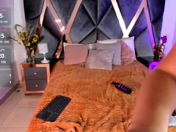 Nicolle_Hall18 Chaturbate stream image from July 24, 2025