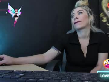 Viktoria_Davis_ Chaturbate stream image from July 24, 2025