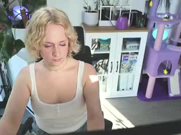 Zoeyryanxx Chaturbate stream image from July 25, 2025