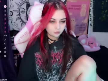 Kira_Yung Chaturbate stream image from July 25, 2025