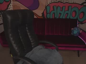 Kristimoons Chaturbate stream image from July 25, 2025