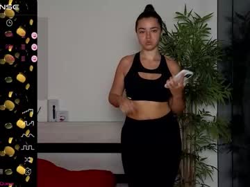 Milania_Hot_Foxy stream image from July 25, 2025