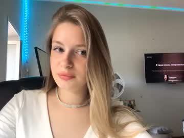 Williemaekuhne Chaturbate stream image from July 25, 2025