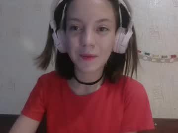 Loriatheos Chaturbate stream image from July 25, 2025