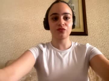 Alaineberanek Chaturbate stream image from July 25, 2025