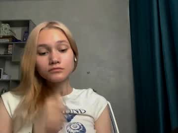 Monamoona Chaturbate stream image from July 25, 2025