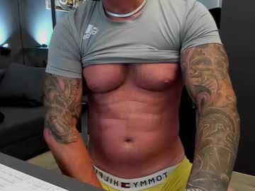 Arongrant Chaturbate stream image from July 25, 2025