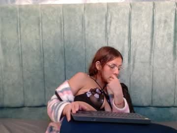 Angeles_Azul Chaturbate stream image from July 25, 2025