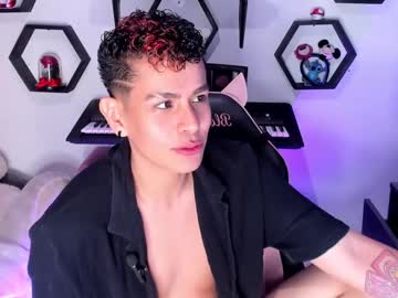Juan_Blossom Chaturbate stream image from July 25, 2025