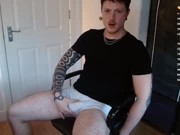Aleksuk Chaturbate stream image from July 25, 2025