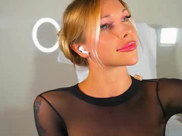 Beatrix_Rich Chaturbate stream image from July 25, 2025