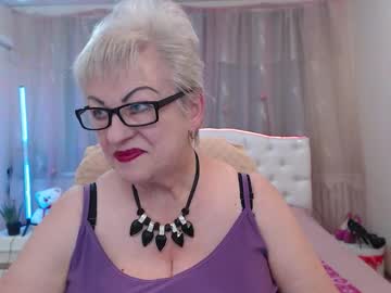 Kaylesmoll Chaturbate stream image from July 25, 2025