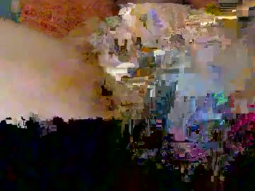 Lustylucyyyford Chaturbate stream image from July 25, 2025