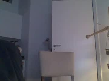 Curced25 Chaturbate stream image from July 25, 2025