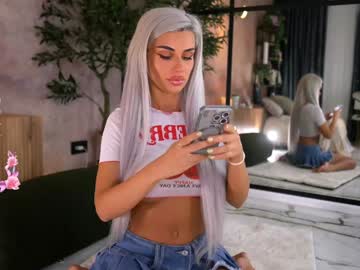 Serene_Sophiex Chaturbate stream image from July 25, 2025