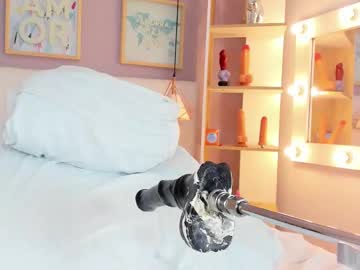 Julyanna_ Chaturbate stream image from July 25, 2025