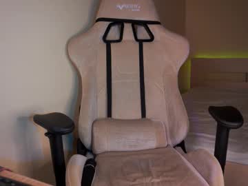 Lubafox Chaturbate stream image from July 25, 2025