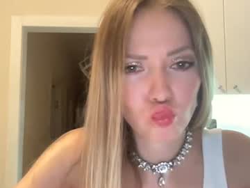 Lusiluv Chaturbate stream image from July 25, 2025
