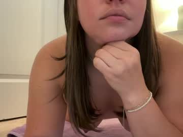 Freckledlilly28 Chaturbate stream image from July 25, 2025
