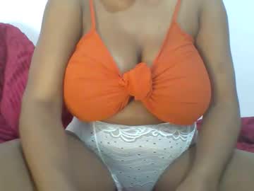 Lunachloe143596557402 Chaturbate stream image from July 26, 2025