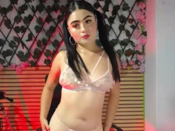 Queenlux6 Chaturbate stream image from July 26, 2025