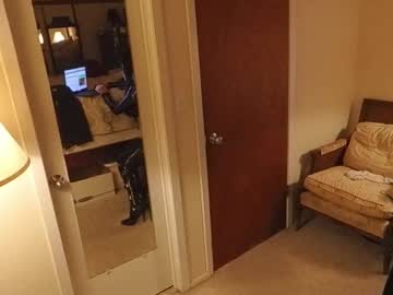 Strangespence Chaturbate stream image from July 26, 2025