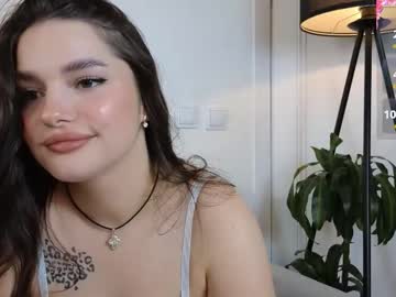 Candyflaws Chaturbate stream image from July 26, 2025