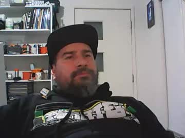 Theozbeardguy Chaturbate stream image from July 26, 2025