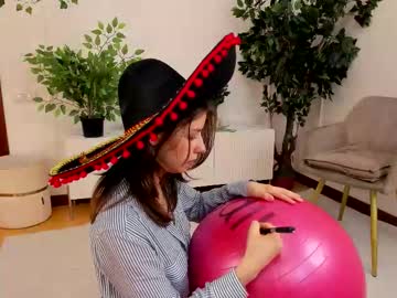 Vivi_Ennes Chaturbate stream image from July 26, 2025