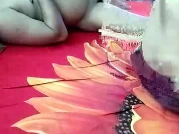 Deshibirds Chaturbate stream image from July 26, 2025